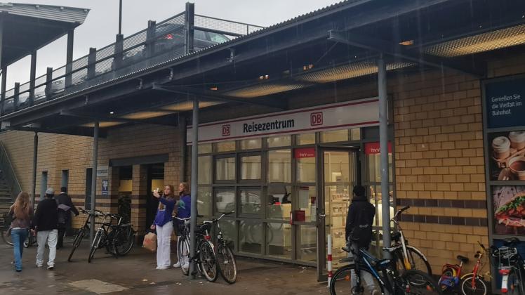Das Reisezentrum im Bahnhof Bad Oldesloe - hat es eine Zukunft ? 