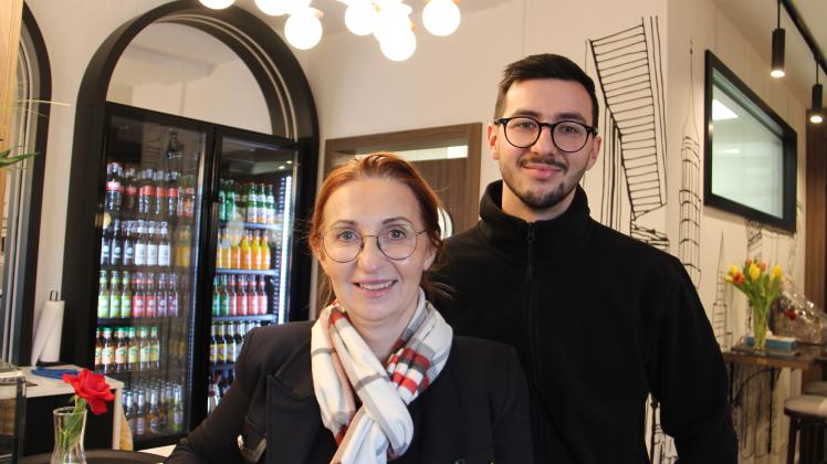 Anna und ihr Sohn Thomas Bladowski haben zusammen das Café Nova am Splitting aufgebaut.