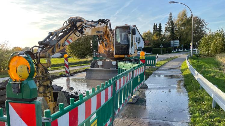 Wasserrohrbruch in Melle: Wegen den Reparaturarbeiten wurde eine Umleitung im Bereich der Gesmolder Straße eingerichtet.