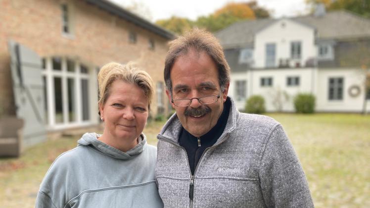 Sabrina und Frank Neubauer wollen auf ihrem Paulihof ein Carport samt Photovoltaikanlage bauen. Die Stadt wies ihre Bauvoranfragen bisher aber stets zurück. 