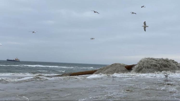 Jährlich muss der Sand an Sylts Küstenabschnitten aufgespült werden, so wie hier in Kampen.