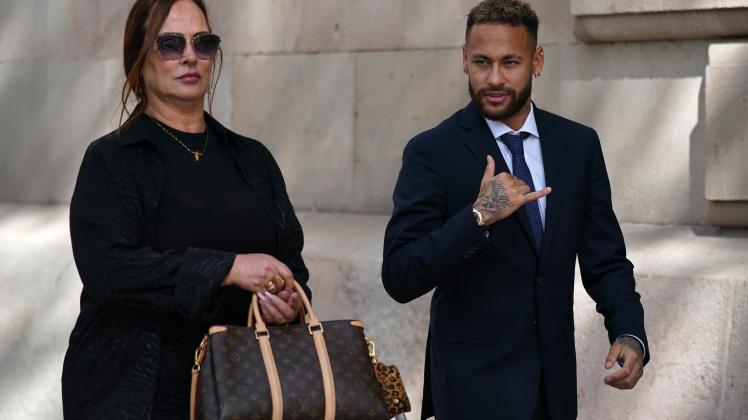 Mündliche Verhandlung gegen den Fußball-Star Neymar