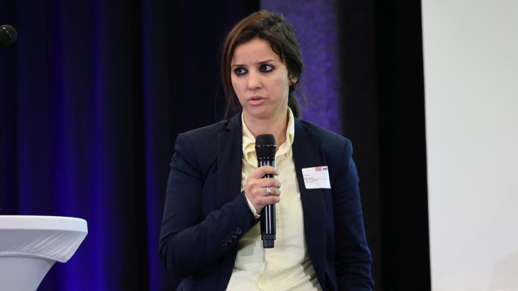 Amina Karam, Leiterin des S4-Projekts, musste sich erwartungsgemäß vor allem Kritik anhören. Sie stellte sich der Situation souverän. 