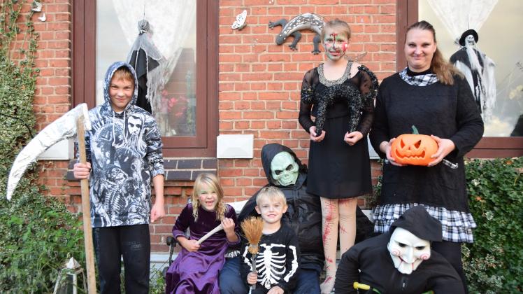In den Hüttener Bergen gibt es echte Halloween-Fans