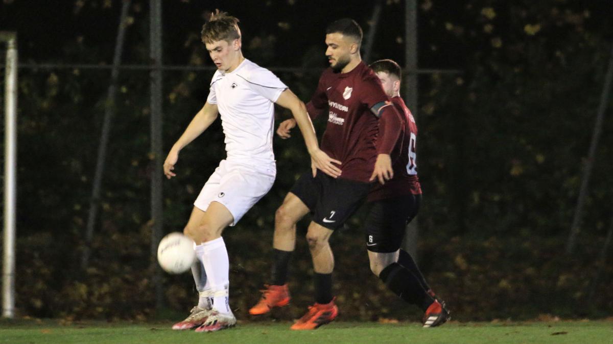 Fußball-Bezirksliga: FC Elmshorn unterliegt FTSV Komet Blankenese | SHZ