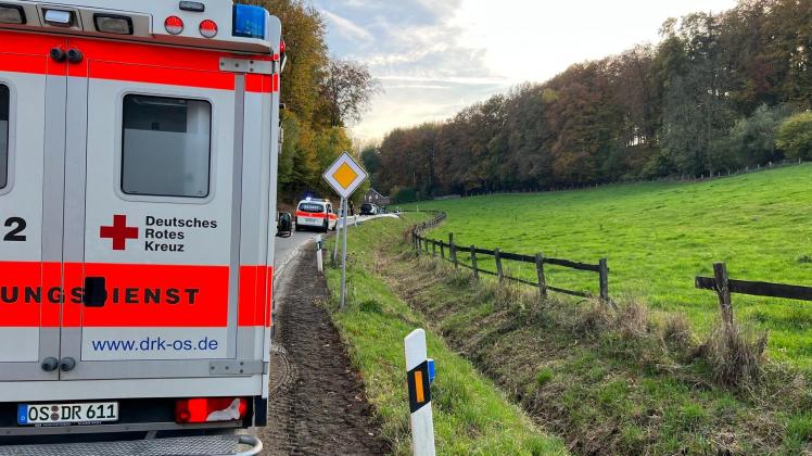 Zu einem schweren Verkehrsunfall ist es am Samstagnachmittag in Bissendorf gekommen. Ein 59-jähriger Motorradfahrer kollidierte auf der Georgsmarienhütter Straße mit einem Auto und erlitt nach Polizeiangaben schwerste Verletzungen.