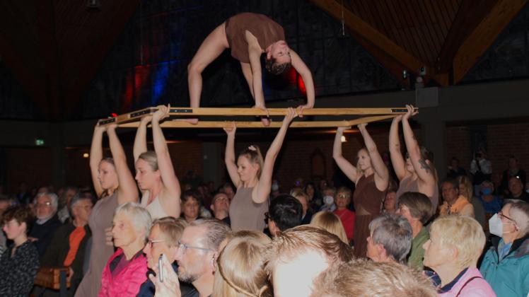 Lange Nacht der Kirchen 2022 in Melle: Akrobatische Einlagen begeisterten das Publikum.