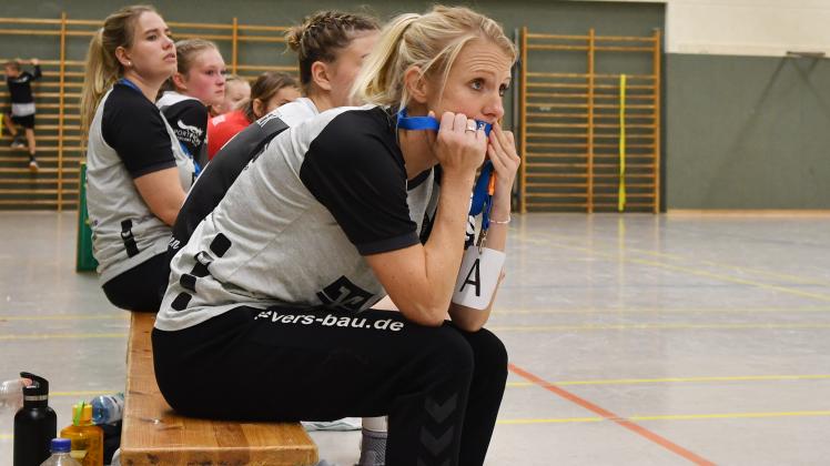 Trainerin: Manuela Hinrichsen | HC Treia/Jübek - HSG Schülp/Westerrönfeld/Rendsburg | 
2022-10-02
sieg fotografie