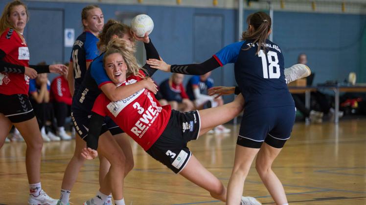 Nr.3: Lisa Meyer - Handball, Oberliga, Frauen: HSG Osnabrück - TV Dinklage