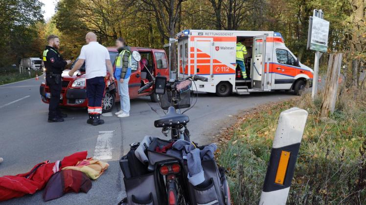 Bei einem Unfall in Evinghausen wurde eine Radfahrerin schwer verletzt.