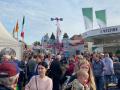 Besucher