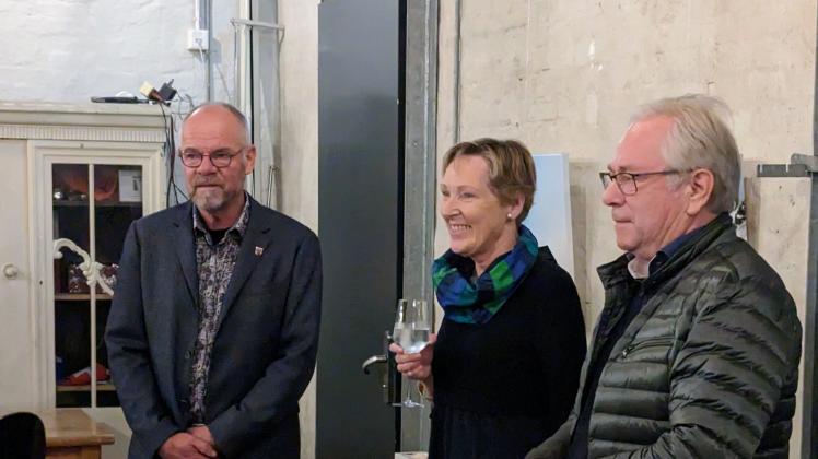 Hannes Fuhrig, Jutta Rosenthal und Rainer Sievers (v.l.) eröffnen die „Winterzeit“ der Flensburger Service-Clubs.