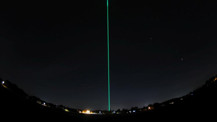 Die Testaktion des Hochleistungs-Lasers aus Osnabrück-Hellern zog große Aufmerksamkeit auf sich..