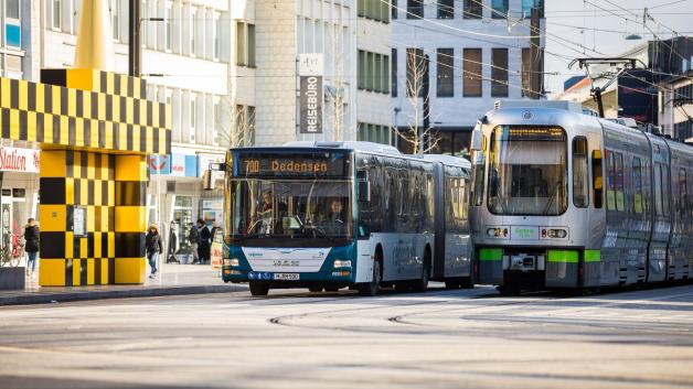 Auch Bus und Straßenbahn kann man mit dem Deutschland-Ticket fahren.