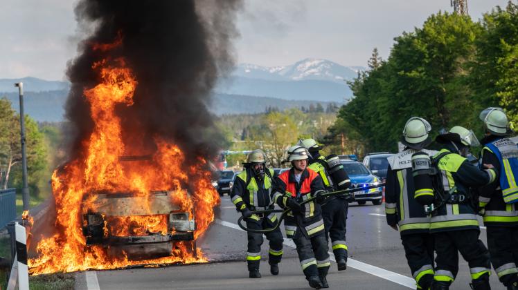 Autobrand auf der Autobahn A8