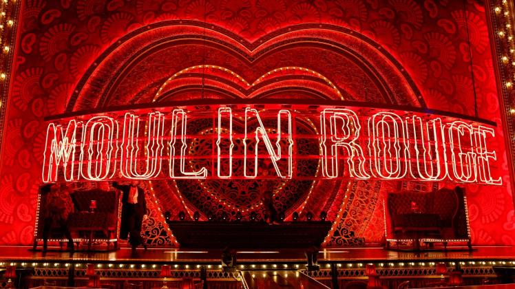 Vor der Deuschland-Premiere des Musicals "Moulin Rouge"
