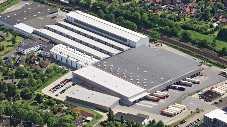 Die Altonaer Wellpappenfabrik in der Altonaer Straße in Tornesch soll wachsen. 2023 wird dort eine neue Produktionshalle gebaut.
