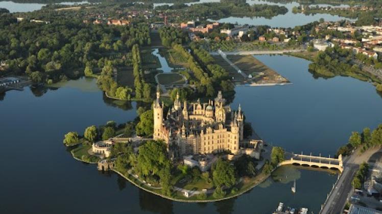 Das Schweriner Schloss aus der Vogelperspektive