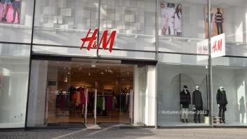Der nächste, prominente Leerstand in der Innenstadt steht bevor: H & M zieht sich aus Delmenhorst zurück. 