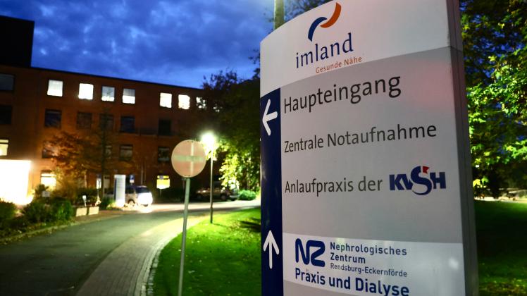 Die Imland-Geschäftsführer informierten die Mitarbeiter der Imland-Klinik Eckernförde am Mittwoch nach dem Bürgerentscheid über die nächsten anstehenden Schritte und stellten sich der Diskussion.

