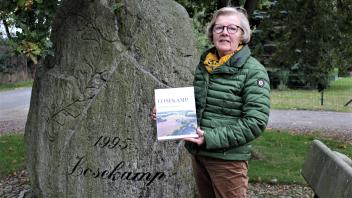 „Losekamp – Geschichte & Menschen.“ das ist der Titel de Buches über die 560 Jahre alten Hollensteder Bauerschaft, das Karoloa Schultong geschrieben hat.