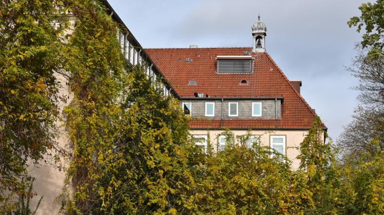 Soll in spätestens sechs Monaten Flüchtlinge aufnehmen: der Altbau des früheren Josef-Hospitals im Stadtzentrum von Delmenhorst   