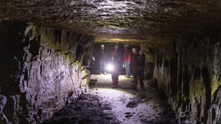 Besuch der Gertrudenberger Höhlen. Öffentliche Führungen bietet der Verein aktuell nicht an