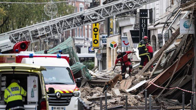 Zwei Gebäude in Lille stürzen ein