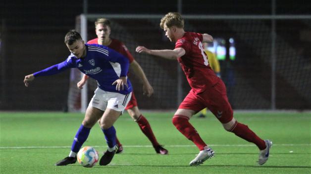 Fußball-Landesliga: Halstenbek-Rellingen gewinnt in Poppenbüttel