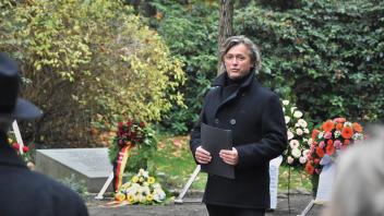 Heinrich Prophet, Vorstandsvorsitzender vom Volksbund Rostock, verurteilte anlässlich des Volkstrauertages den Einmarsch von Russland in der Ukraine.