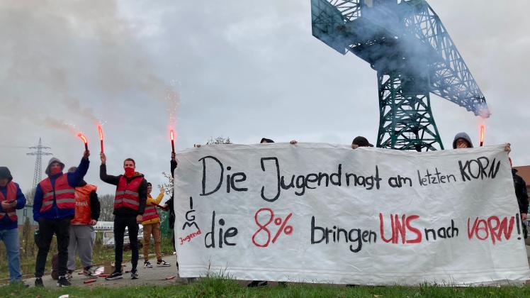 Fotos aus Papenburg: Protest der Metaller für mehr Geld