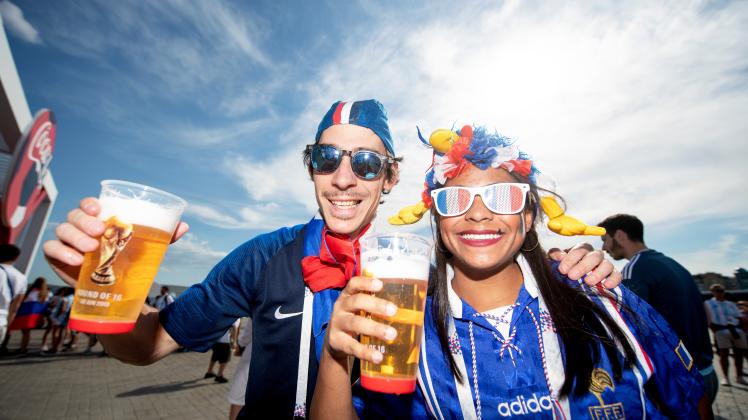 Bier trinkende Fans während der WM 2018