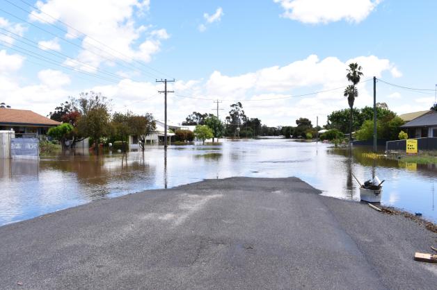 An der Ostküste Australiens gab es in vielen Orten erneut Starkregen. Dadurch sind viele Orte und Straßen überschwemmt.