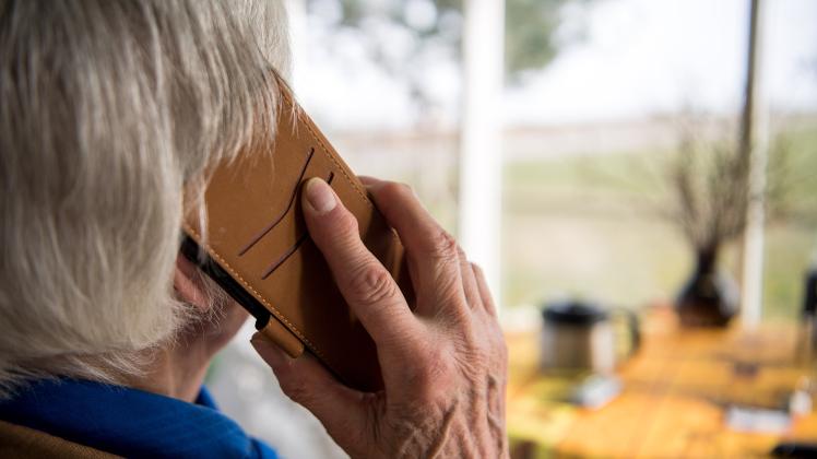 Fiese Masche: Rentenversicherung warnt vor Trickbetrügern
