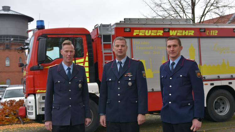 Der neue Stadtbrandmeister Jürgen Stoke (Mitte) wird ab dem 23. Juni 2023 mit Christian Waidmann (links) und Andre Gans als Stellvertreter zusammenarbeiten.