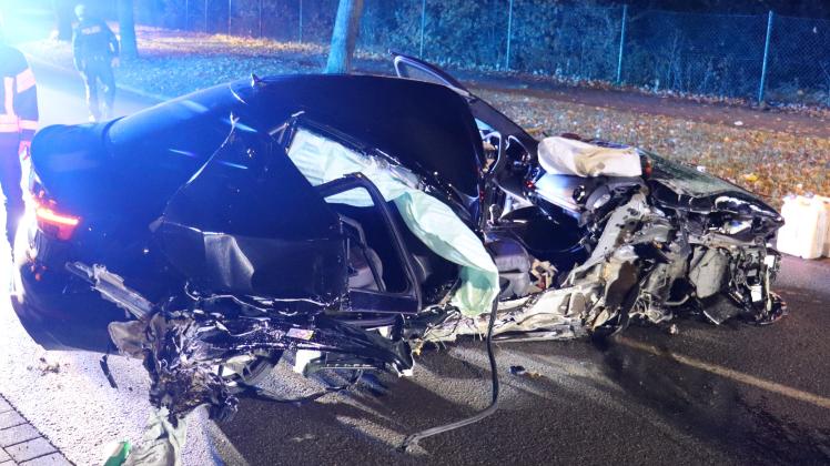 Polizei Herford - Foto des beschädigten Audi