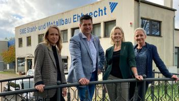 Das Unternehmen Stahl- und Metallbau Ehbrecht aus Dömitz erhielt das Siegel „Familienfreundliches Unternehmen“ von der Wirtschaftsförderung. Geschäftsführer Reiko Ehbrecht nahm die Auszeichnung entgegen.