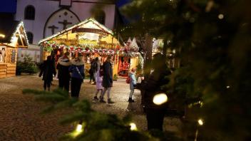 Historischer Weihnachtsmarkt in Osnabrück seit Montag eröffnet