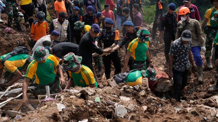 Nach dem Erdbeben in Indonesien