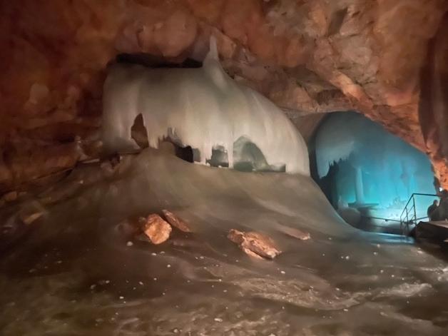 Attraktion: Die Höhle, die heute als Eisriesenwelt bekannt ist, wurde erst vor gut 140 Jahren entdeckt. 
