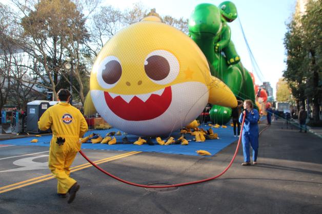 Noch mehr Ballon-Figuren für die Parade in New York.