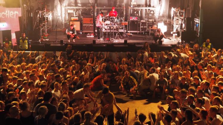 Konzerte von beliebten Bands, wie hier die Leoniden im Hyde Park, sind nach wie vor gut besucht. 