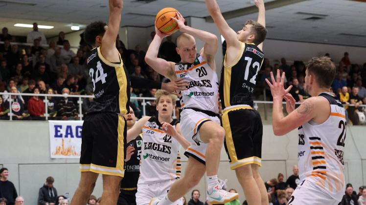 basketball-itzehoe-eagles-schlagen-tabellenf-hrer-lok-bernau