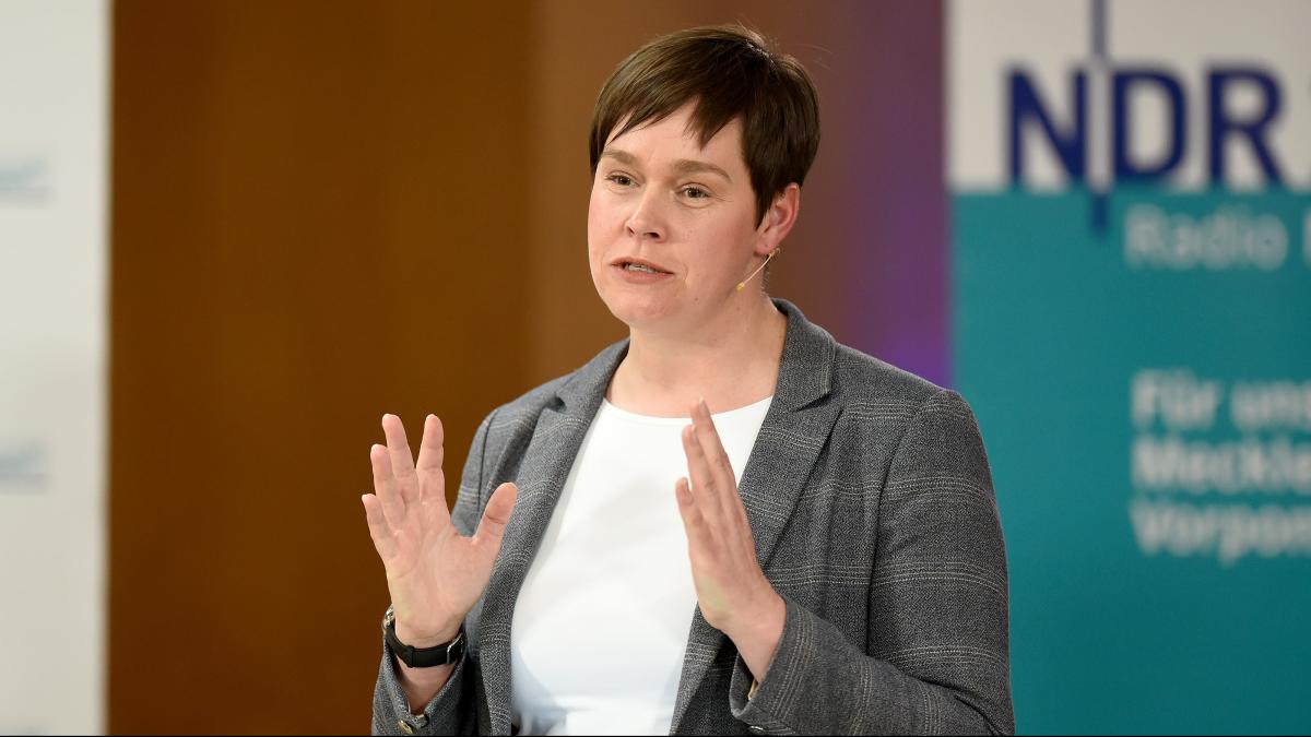 Linkenpolitikerin EvaMaria Kröger wird OB in Rostock NNN