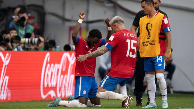 DOHA, QATAR - NOVEMBER 27: Keysher Fuller of Costa Rica celebrates scoring his sides first goal with team mates to make