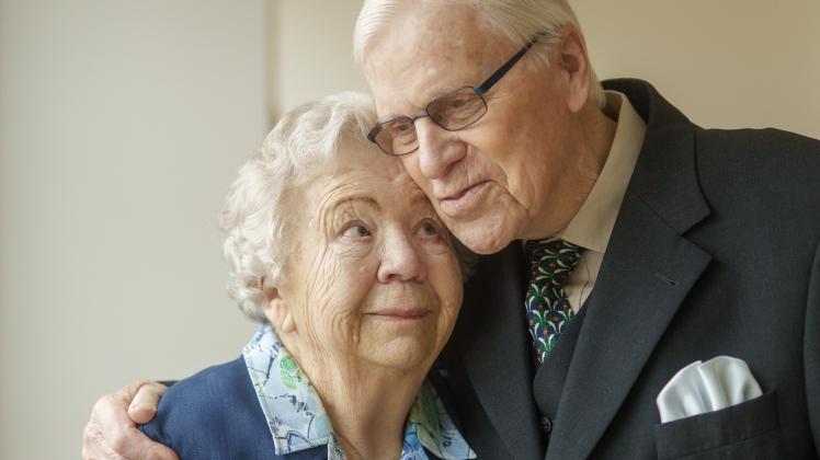 Erna (91) und Harry (90) Gröndahl haben zu ihrer Gnadenhochzeit eine Feier mit Familien und Freunden geplant.