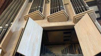 Die Orgel in Hagenow wurde von Wolfgang Nußbücker gebaut u8nd 1994 eingeweiht