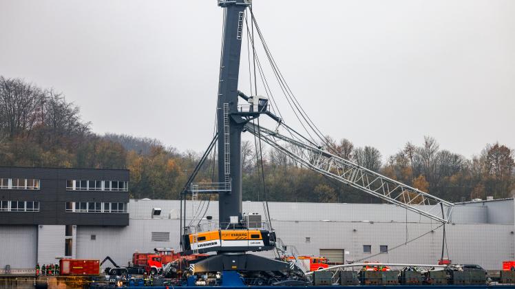 Holtenauer Hochbrücke nach Kollision gesperrt