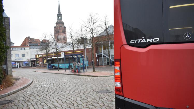 Stadtbusse sollen weiterhin in der Innenstadt halten.