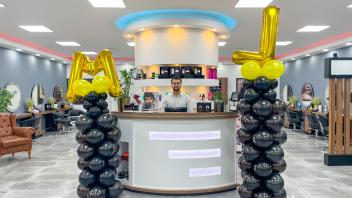 Ahmed Almahmoud eröffnet sein zweites Friseurgeschäft in Hagen aTW.